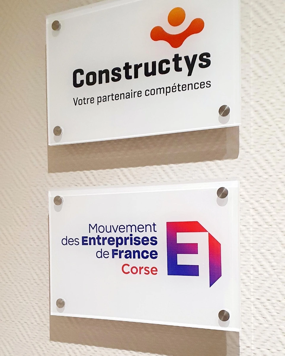 plaques_publi2b_corse